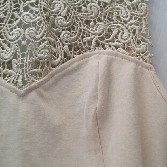 Urban Outfitters Lace High Neck Crop Top - Picture 6 of 9